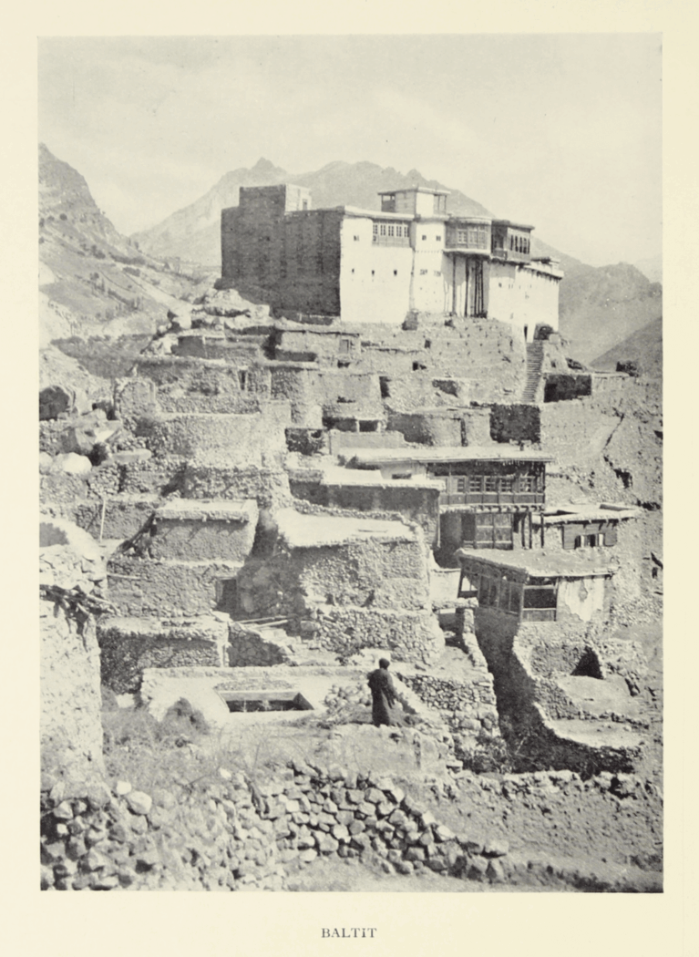 Between the Oxus and the Indus by Reginald Charles Francis Schomberg